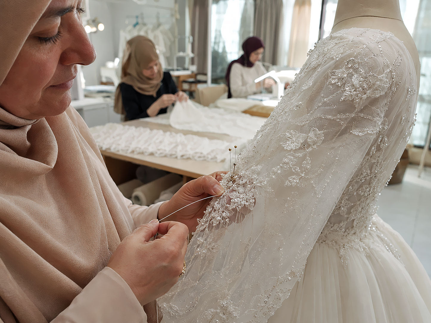 Hijab Wedding Dress Timeline & Shipping: How Long It Takes (Production, Final Photos, Delivery)