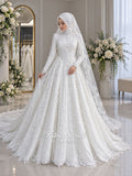 White hijab wedding dress with long sleeves, high lace neckline, floral embroidery and a full modest bridal skirt, shown with a premium lace veil. Luxury Muslim wedding gown with detailed lace and elegant full coverage.