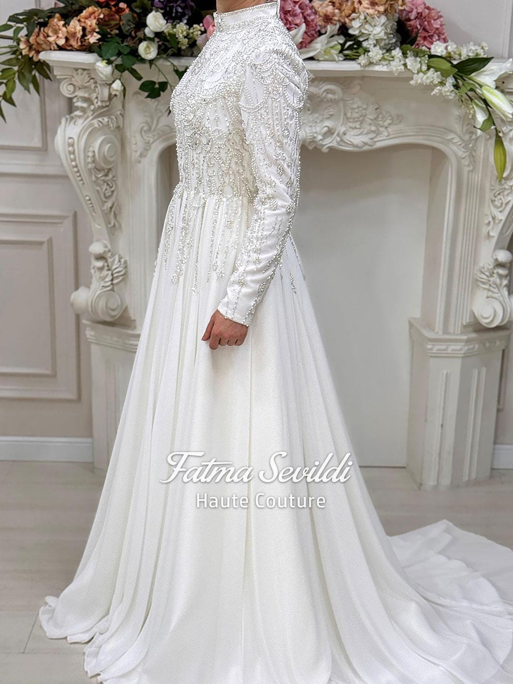 Veiled Muslim wedding dress with beaded lace long sleeves