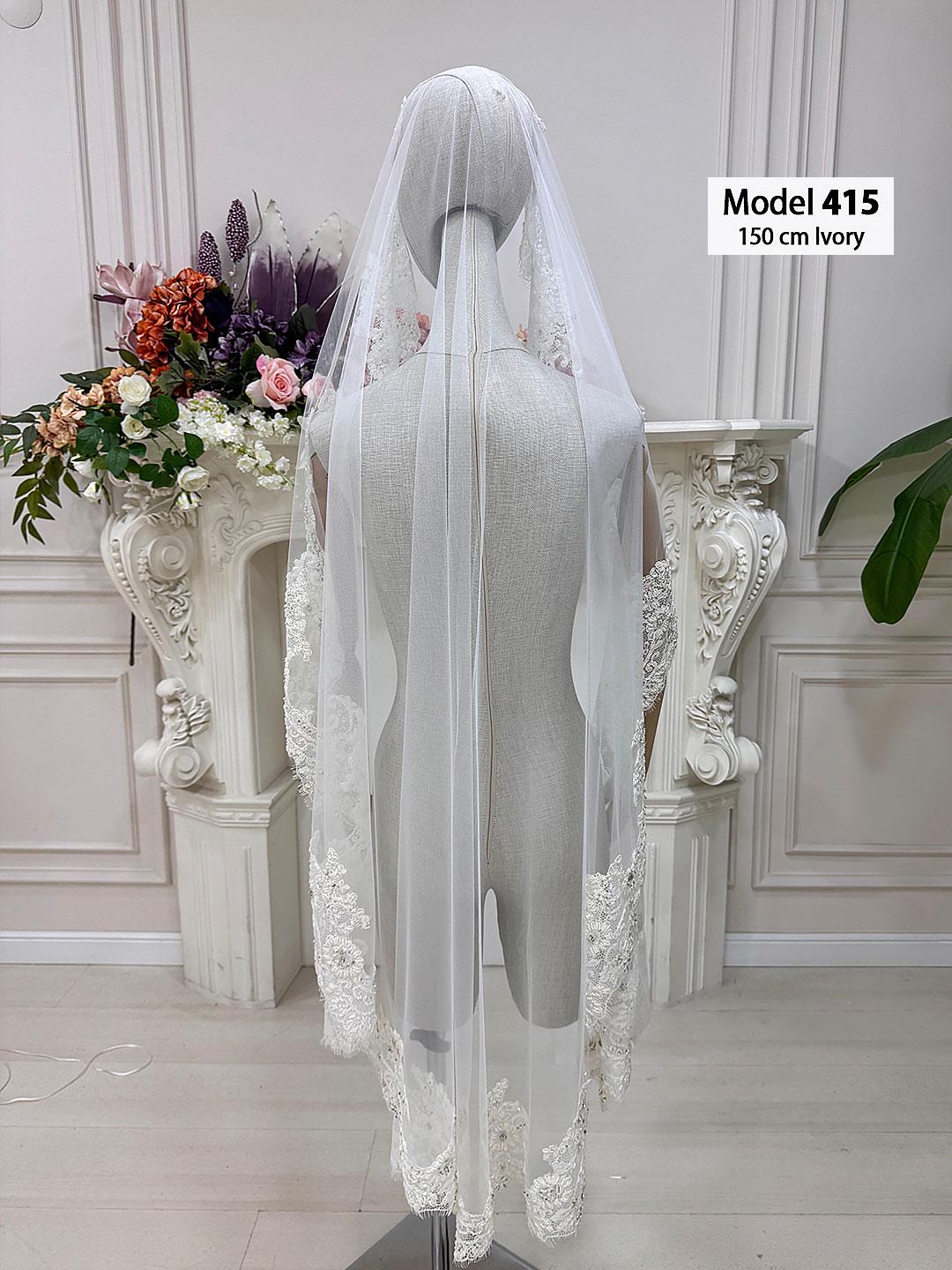 Ivory lace bridal veil, 150 cm fingertip-waltz length with floral embroidery