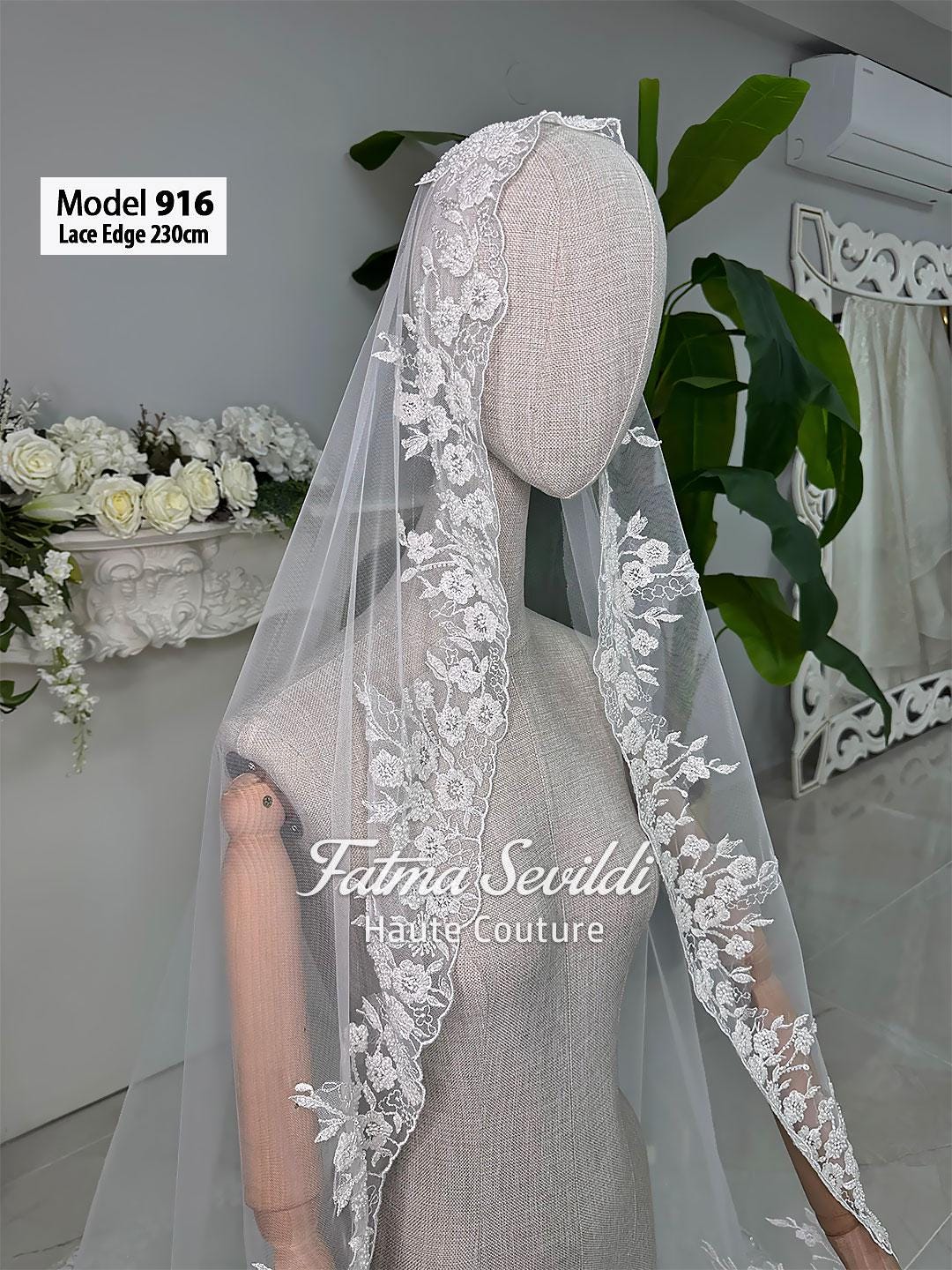 Delicate white lace bridal veil with 23cm edge, model 916