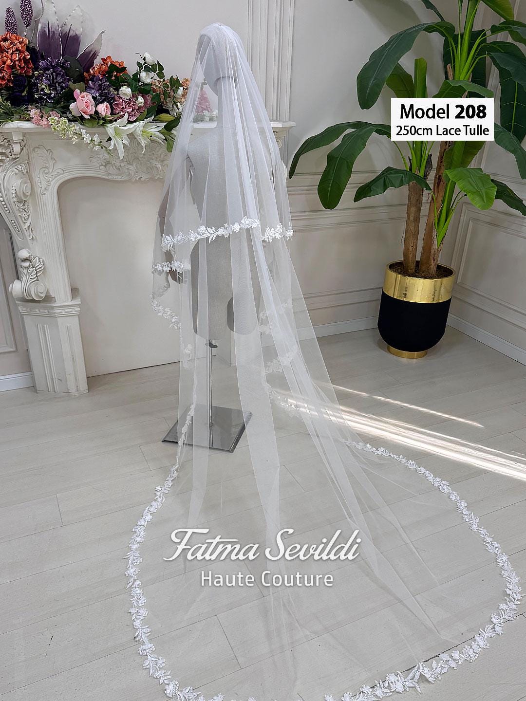 Delicate white lace tulle bridal veil model 208 with floral embroidery, 25cm length