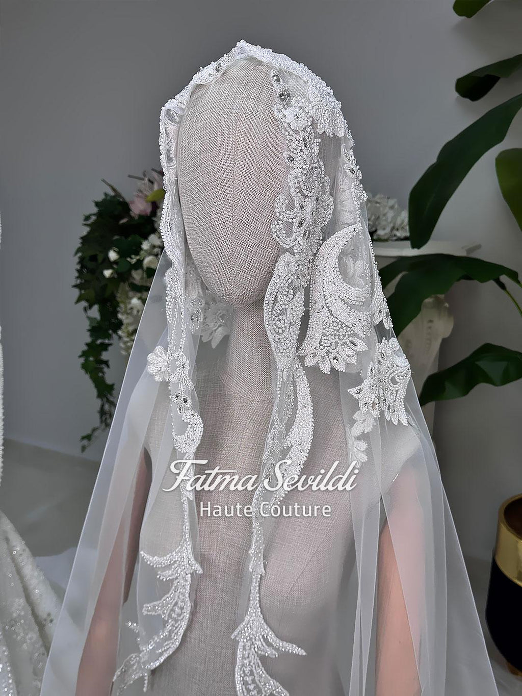 Delicate beaded lace veil for mermaid hijab wedding dress