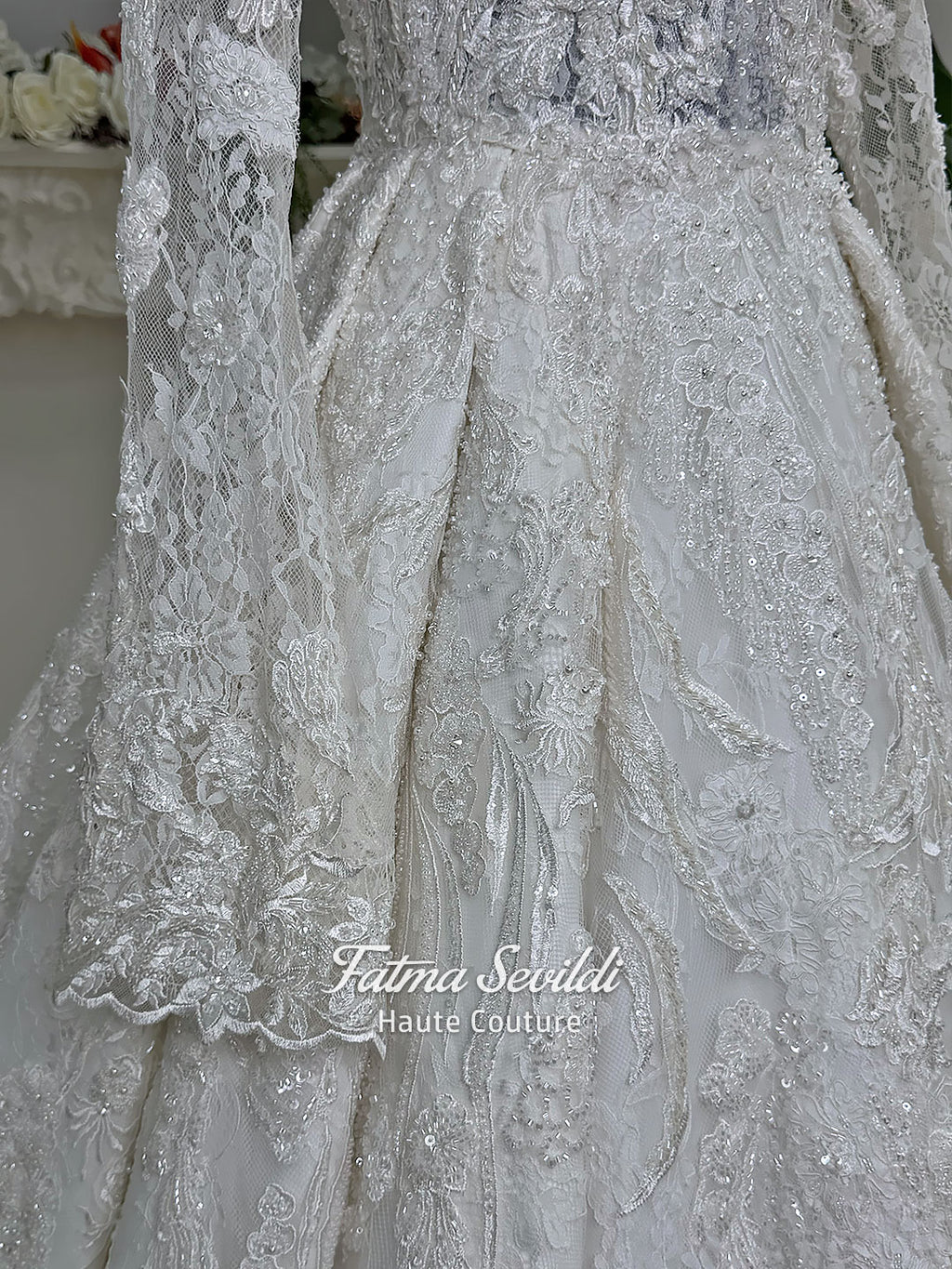 Ivory Luxury Hijab Wedding Dress Veiled Beaded Lace Long Sleeve Princess Bridal Gown
