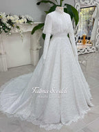 Elegant white lace high-neck long-sleeve veiled hijab bridal gown