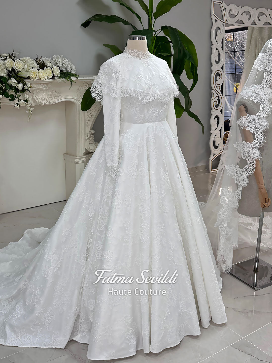 Elegant Veiled Muslim Wedding Dress, Luxury Modest Muslim Long Sleeve Lace Ball Gown