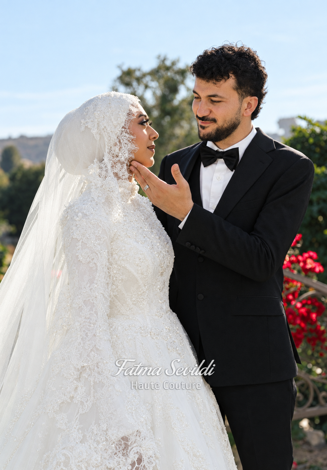 Lüks Prenses Model Tesettür Gelinlik, Uzun Kollu Yüksek Yaka, Duvaklı Hijab Gelinlik