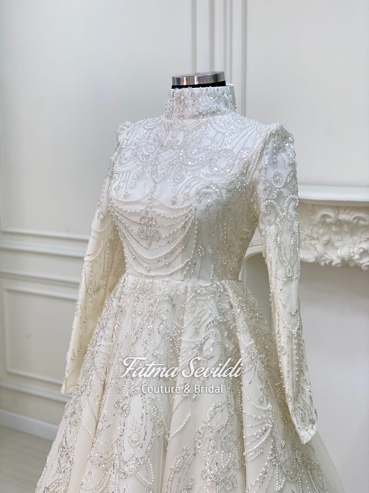 Luxury beaded lace high-neck long-sleeve ivory Muslim wedding gown