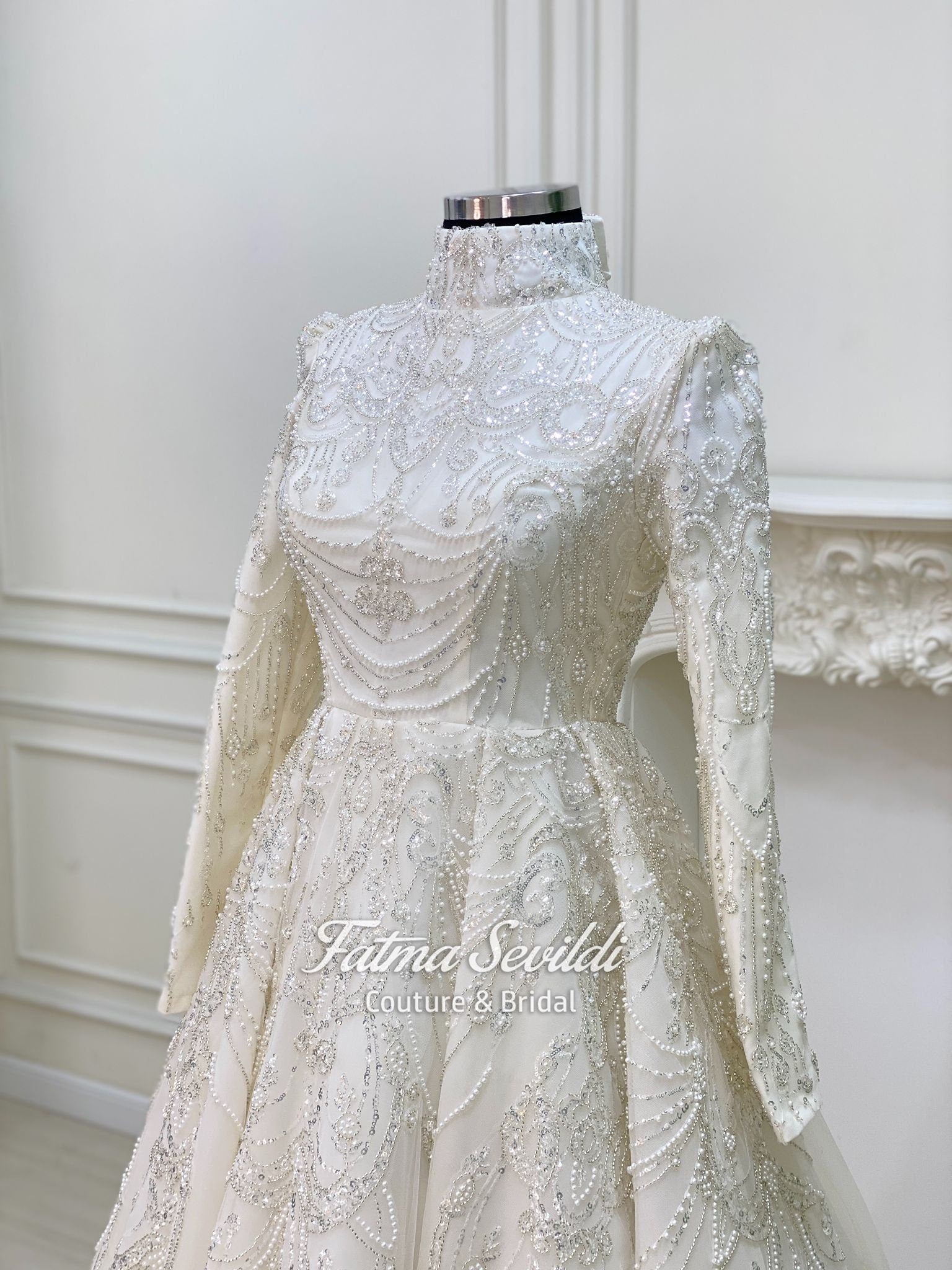 Luxury beaded lace high-neck long-sleeve ivory Muslim wedding gown