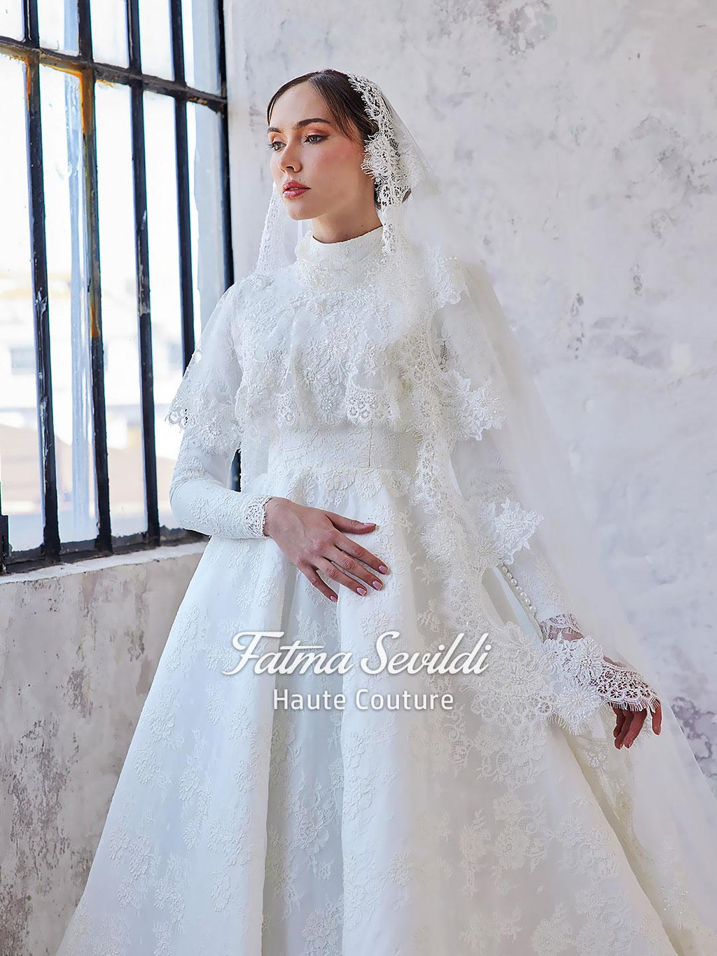 Elegant veiled modest hijab lace wedding gown with long sleeves