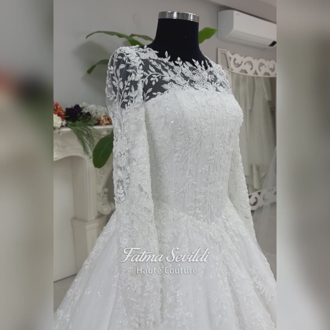 Elegant Modest Wedding Dress Long Sleeve Beaded Lace Princess Bridal Gown Veiled